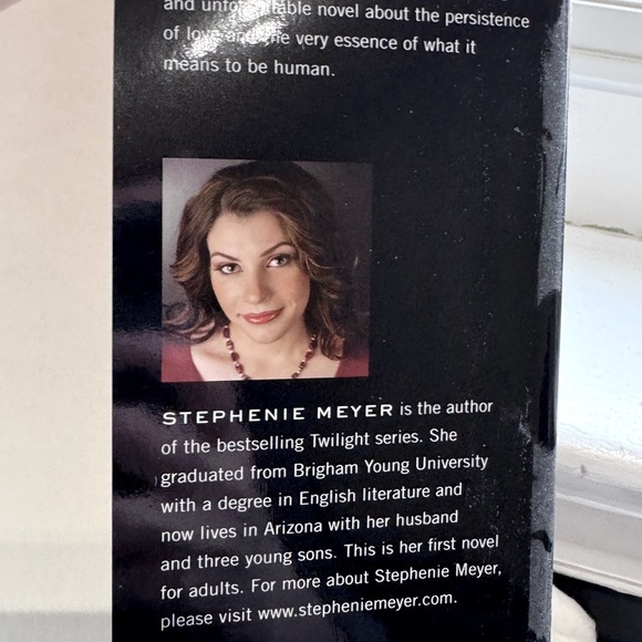 📚 Vintage 2008 Publication of The Host by Stephenie Meyer Hardcover - Picture 11 of 16